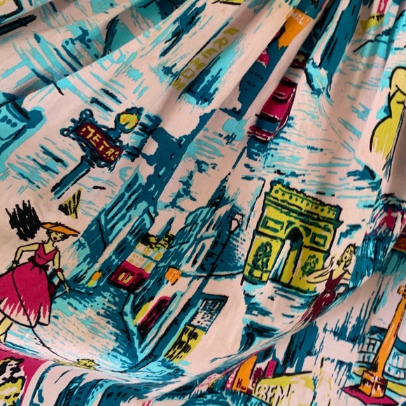 Pinup couture Jenny skirt with Paris print and POCKETS!
Size medium waist 30” - Picture 2 of 6